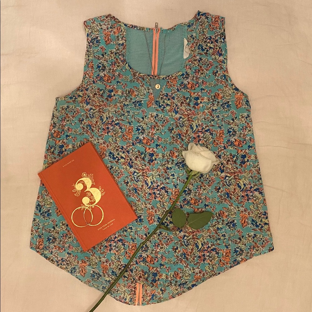 Floral Blouse w/Mesh Zipper Back